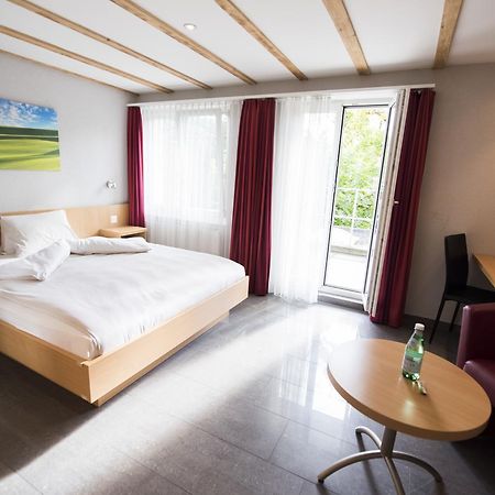 Hotel Restaurant Neuhaus Hertenstein エクステリア 写真