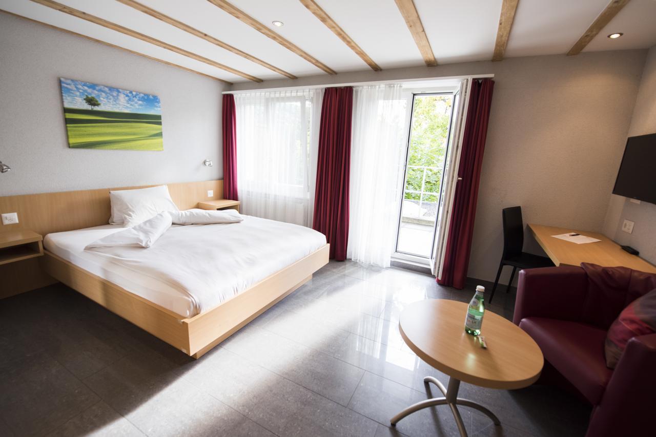 Hotel Restaurant Neuhaus Hertenstein エクステリア 写真