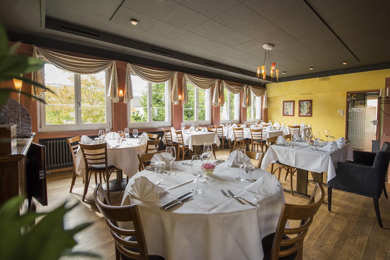 Hotel Restaurant Neuhaus Hertenstein エクステリア 写真