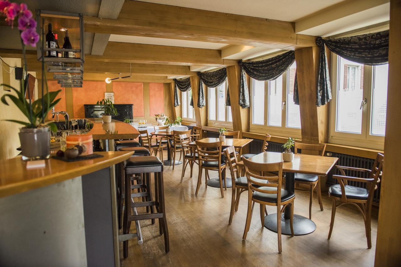 Hotel Restaurant Neuhaus Hertenstein エクステリア 写真