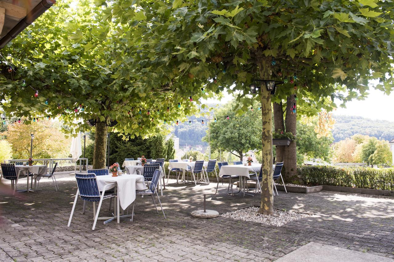 Hotel Restaurant Neuhaus Hertenstein エクステリア 写真